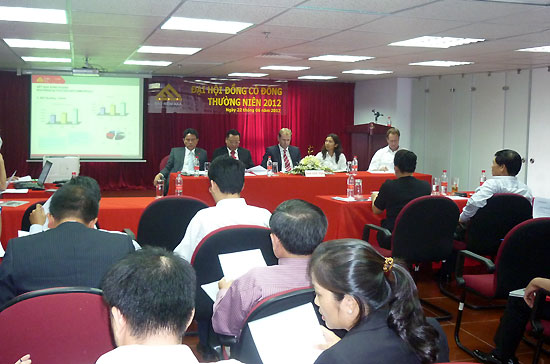 Qua đại hội này, Bảo hiểm AAA đã cơ cấu lại Hội đồng Quản trị nhiệm kỳ 2010 - 2015 với 9 thành viên, trong đó có 3 thành viên là người của IAG - tập đoàn bảo hiểm lớn nhất của Úc.