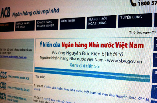 Trang chủ website ACB chiều 21/8 đặt bài viết nêu ý kiến của Ngân hàng Nhà nước về vụ bắt giữ ông Nguyễn Đức Kiên ở vị trí nổi bật nhất.