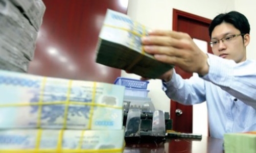 Tăng trưởng tín dụng âm sau nhiều năm: Vẫn chuyện lãi suất!