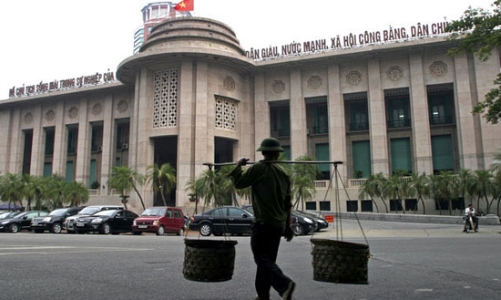 Chuyên gia nước ngoài lo tái cơ cấu ngân hàng Việt Nam chững lại