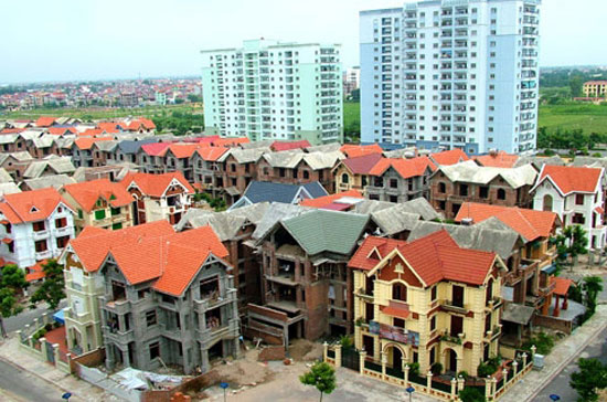 Nhiều chủ đầu tư dự án đã phải bán rẻ, chuyển nhượng dự án để vượt qua giai đoạn khó khăn hiện nay.