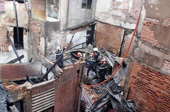 Mức phí bảo hiểm đóng mỗi năm ở sản phẩm này là 270.000 đồng - Ảnh: Thanh niên.