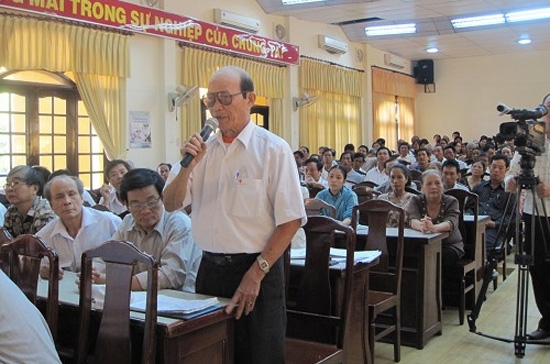 Cử tri và nhân dân kiến nghị Quốc hội, Chính phủ chỉ đạo sớm có giải pháp đồng bộ về cơ chế, chính sách hỗ trợ doanh nghiệp và người dân.