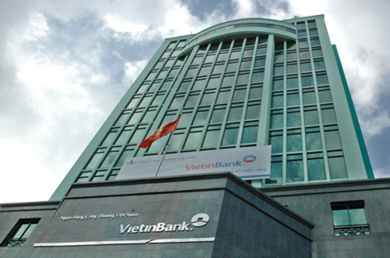 Với VietinBank, quyết định trên đặt trong bối cảnh nợ xấu ngân hàng này vừa gia tăng mạnh trong 6 tháng đầu năm 2012.