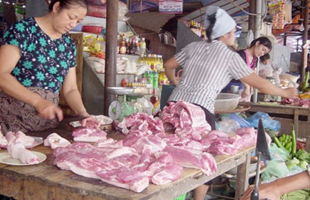 Giá nhóm hàng có quyền số lớn trong rổ tính CPI là lương thực - thực phẩm đã giảm trong tháng 4/2012.