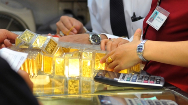 Cho 6 tháng để chuyển đổi mua bán vàng miếng