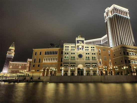 Ngành công nghiệp sòng bạc của Macau chưa dừng ở đây và vẫn tăng trưởng với tốc độ bùng nổ.