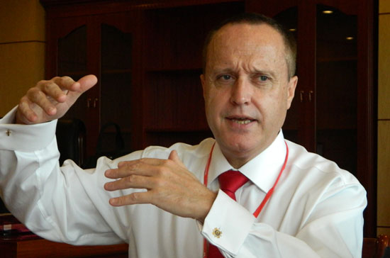 Ông Simon Morris: "Hình như mọi người đã quá chú trọng đến việc tôi là CEO nước ngoài đầu tiên tại ngân hàng Việt Nam" - Ảnh: Minh Đức.