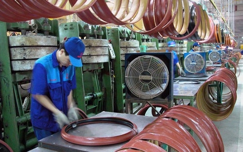 Bộ Tài chính đề nghị cần rà soát, hoàn thiện và bổ sung cơ chế tài chính, thuế để hỗ trợ cho 
quá trình xử lý và ngăn chặn 
khả năng phát sinh nợ xấu mới, thắt chặt quản lý đầu tư của doanh 
nghiệp.