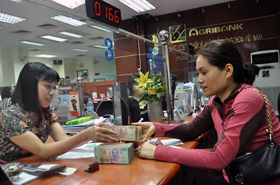 Để tiếp cận gói tín dụng này khách hàng phải có nguồn thu ngoại tệ và cam kết bán ngoại tệ cho ngân hàng.