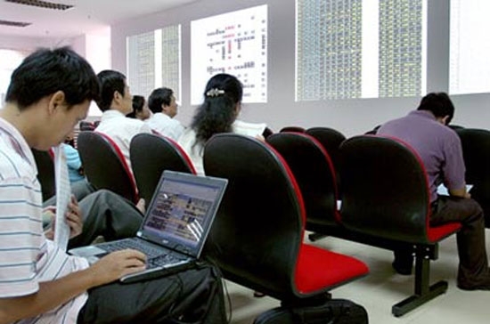 Lãi suất hỗ trợ tài chính cho nhà đầu tư tại các công ty chứng khoán hiện phổ biến từ 19% - 20%/năm.