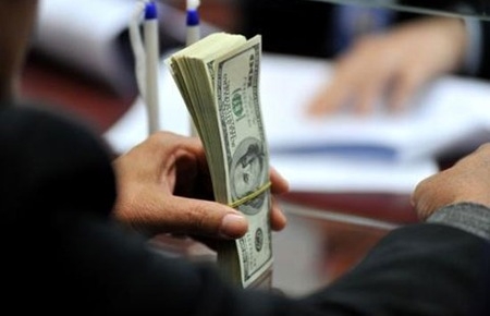 Chuyển đổi VND sang USD đang là tính toán và có thể đã là hành động có trên thị trường những ngày qua.