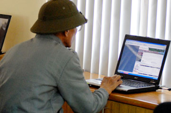 Xu hướng giảm lãi suất được xem là động lực giúp thị trường chứng khoán tăng điểm - Ảnh: Hoàng Hà.