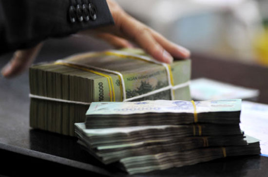 Theo ý kiến của một người trong cuộc, dĩ nhiên các ngân hàng đều rất muốn giảm lãi suất thật mạnh cho khách hàng, nhưng điều kiện của mỗi thành viên là khác nhau.