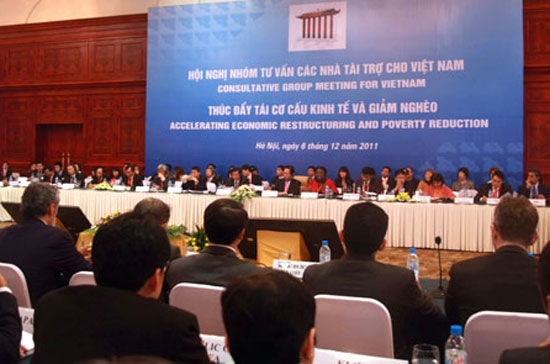 Khi tái cơ cấu đầu tư công được nhắc đến ngày một nhiều hơn, với mức độ ngày một nóng hơn, đông đảo dư luận đều phấn chấn vì phong trào “tái” đã không trở thành thoái trào mà trở thành cao trào.