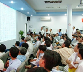 Nhiều cổ phiếu lớn trên sàn phiên hôm nay đều đứng giá hoặc giảm nhẹ.