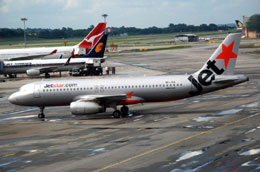 Đầu tháng 1/2010, đội máy bay của Jetstar Pacific sẽ có 7 chiếc (5 Boeing 737-400, 2 Airbus A320).