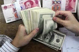 Mặc dù biến động mạnh so với tỷ giá của nhiều đồng tiền chủ chốt, tỷ giá USD so với đồng Nhân dân tệ của Trung Quốc gần đây vẫn chưa có gì thay đổi.