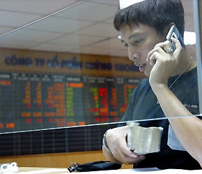 Chỉ số VN-Index còn 1066,63 giảm 9,29 điểm tương đương giảm 0,86% - Ảnh: Việt Tuấn.