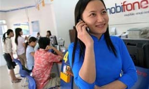 Lần đầu tiên cước di động MobiFone và VinaPhone thấp hơn Viettel