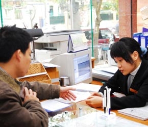 Giao dịch tại Techcombank.