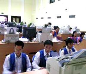 Trở thành nhân viên chứng khoán đang là niềm mơ ước của nhiều người.
