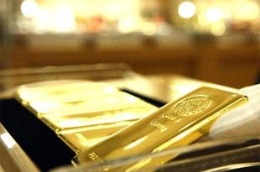 Sau một thời gian liên tục lập kỷ lục vừa qua, giá vàng có khả năng sẽ xảy ra sự bất ngờ điều chỉnh giảm mạnh - Ảnh: Bloomberg.