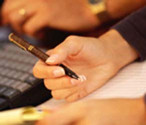 Làm việc ở nước ngoài đang là lựa chọn của nhiều du học sinh sau khi tốt nghiệp.