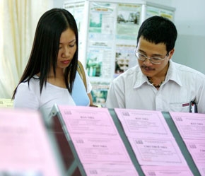 Các sàn giao dịch bất động sản của ACBR đang hoạt động khá thành công - Ảnh: Việt Tuấn.