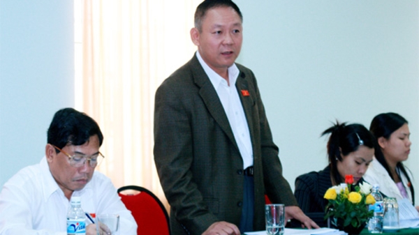 Góp ý văn kiện Đại hội XI: Cần khẳng định “phát triển bền vững”