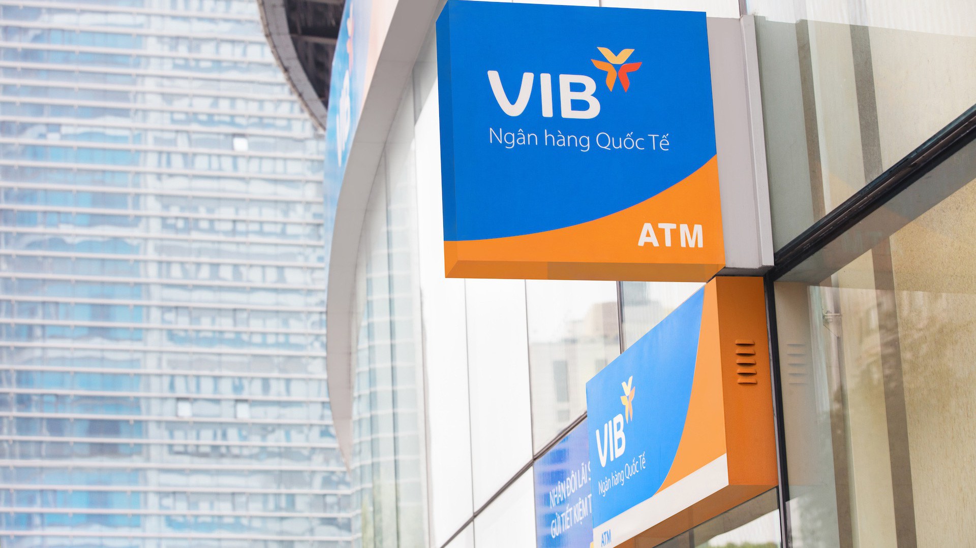 VIB dự kiến chi trả 5,5% cổ tức bằng tiền mặt và 18% bằng cổ phiếu thưởng cho cổ đông, đồng thời sử dụng hơn 7,7 triệu cổ phiếu quỹ để thưởng cho nhân viên.