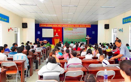 Khóa học tập trung tại trụ sở Vũng Tàu của Công ty Cổ phần thấp áp Dầu khí Việt Nam, với sự hướng dẫn của giảng viên Ice Lee - chuyên gia đào tạo kỹ năng ứng cứu khẩn cấp trong lĩnh vực dầu khí đến từ Singapore.