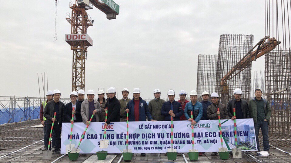 Tòa HH2 - dự án Eco-Lake View đã hoàn thành cất nóc, vượt tiến độ 6 tháng sau khi bán hết gần 85% số lượng căn hộ.