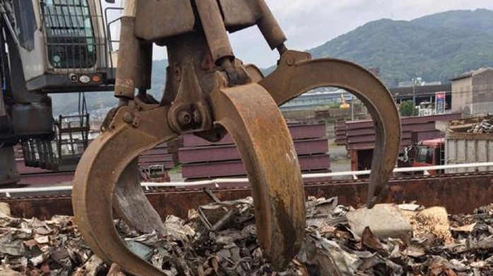 Trong 10 tháng đầu năm nay, Nhật Bản xuất khẩu trung bình mỗi tháng 680.000 tấn sắt vụn - Ảnh: Nikkei.