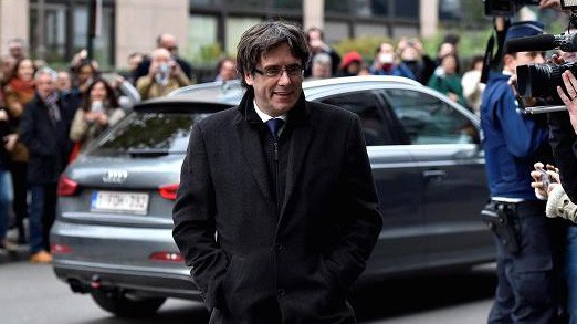 Ông Carles Puigdemong, thủ lĩnh ly khai của Catalonia - Ảnh: Reuters/CNBC.