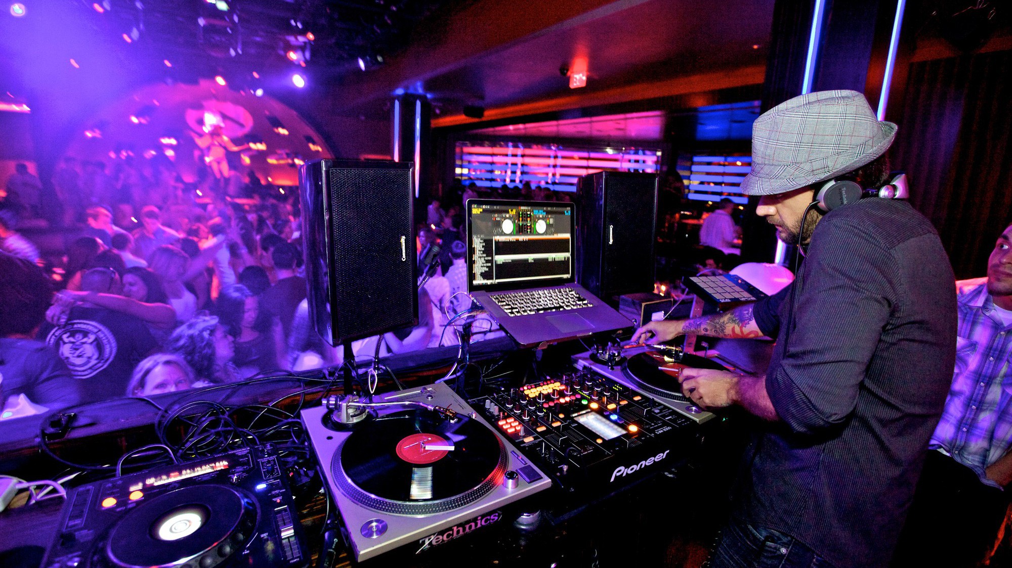 Bar, Beer Club - Mỏ vàng tỷ đô của thị trường du lịch Việt còn đang bỏ ngỏ.