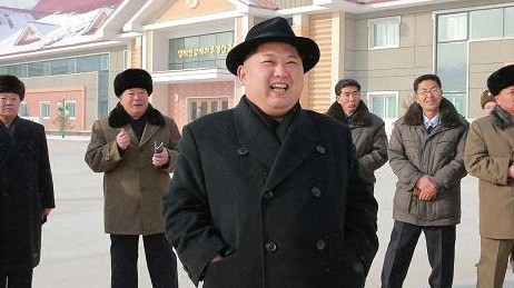 Nhà lãnh đạo Triều Tiên Kim Jong Un và các phụ tá - Ảnh: KCNA/Reuters.
