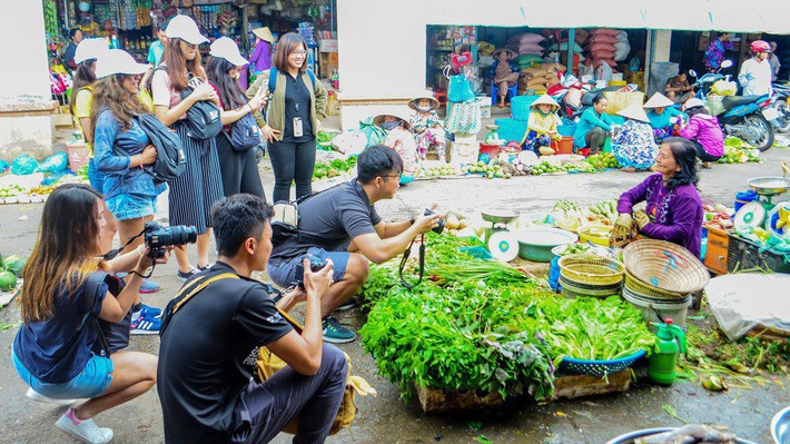Bộ Chính trị đã thống nhất phải đưa du lịch thực sự trở thành ngành kinh tế mũi nhọn.