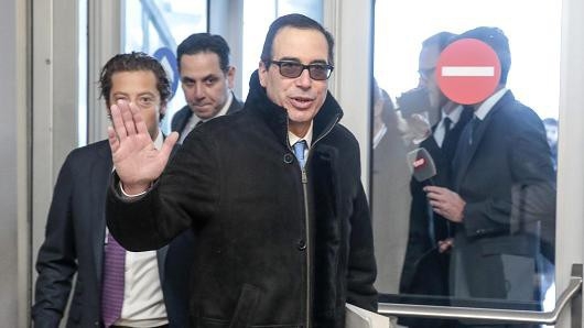 Bộ trưởng Bộ Tài chính Mỹ Steven Mnuchin tại Davos ngày 24/1 - Ảnh: Bloomberg/CNBC.