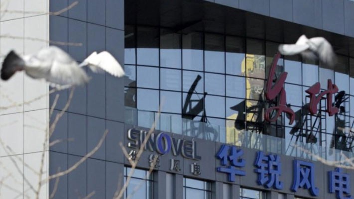 Logo của Sinovel bên ngoài trụ sở công ty này ở Bắc Kinh, Trung Quốc - Ảnh: Reuters.