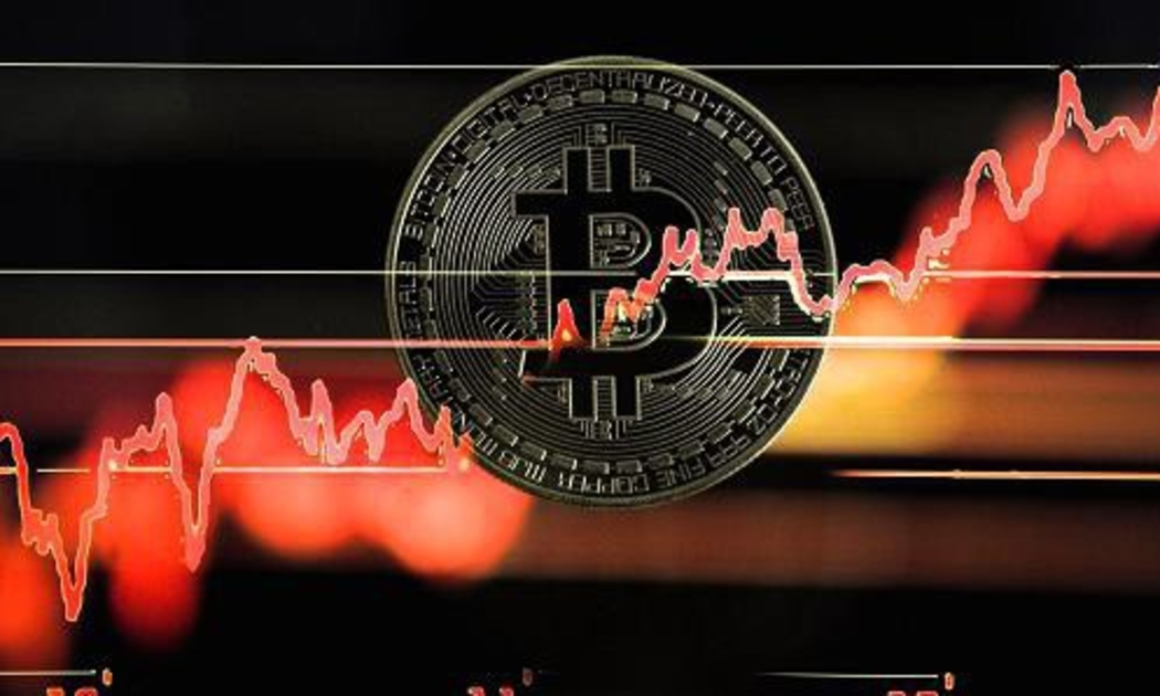 Trong năm 2017, giá Bitcoin tăng gần 1.300% - Ảnh: Getty/CNBC.