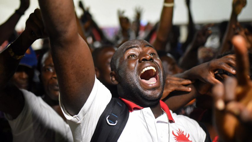 Sierra Leone đã trở thành nước đầu tiên trên thế giới sử dụng công nghệ chuỗi khối (blockchain) cho bầu cử - Ảnh: Reuters/BI.