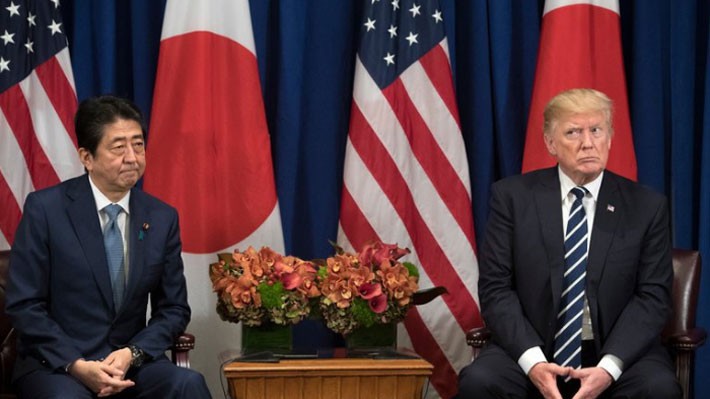 Thủ tướng Nhật Bản Shinzo Abe (trái) và Tổng thống Mỹ Donald Trump tại New York, tháng 9/2017 - Ảnh: New York Times.