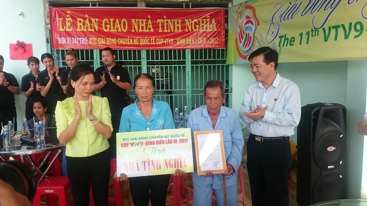 Công ty Cổ phần Phân bón Bình Điền đã triển khai nhiều chương trình hỗ trợ bà con nông dân trong cả cuộc sống và lao động sản xuất.