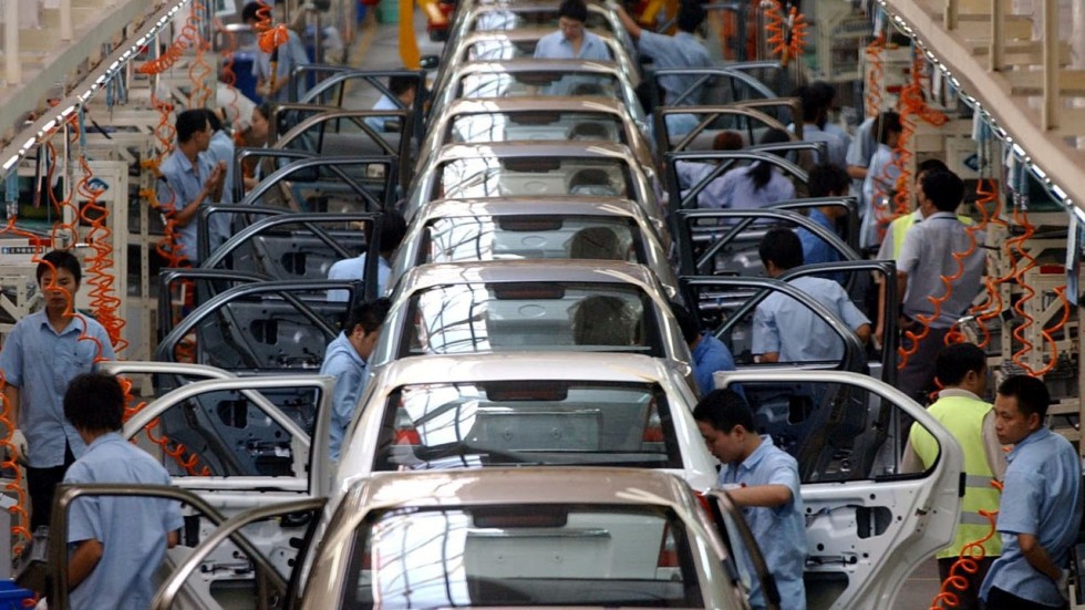 Bên trong một nhà máy sản xuất xe Ford ở Trung Quốc - Ảnh: Reuters/SCMP.
