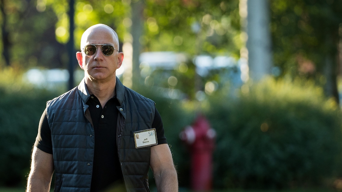 Tỷ phú Jeff Bezos - Ảnh: Fortune.