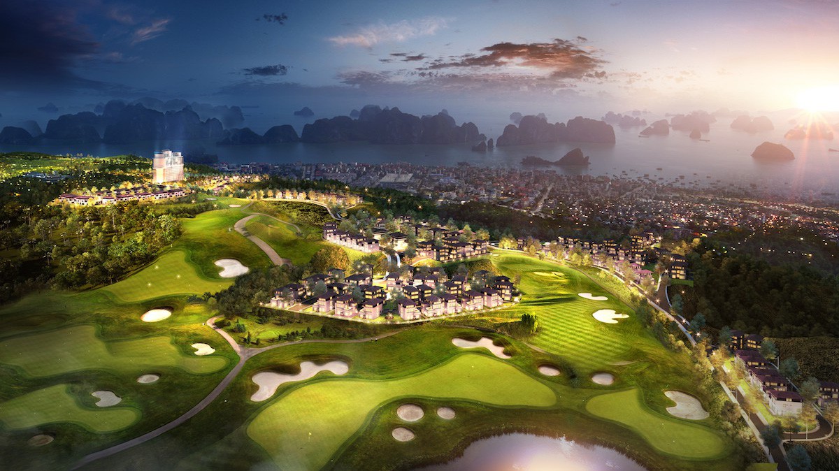 Một góc sân golf FLC Halong Golf Club và nhà Club House.