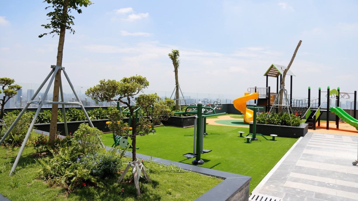 Tầng Sky Garden đã hoàn thiện cảnh quan và hệ thống tiện ích.