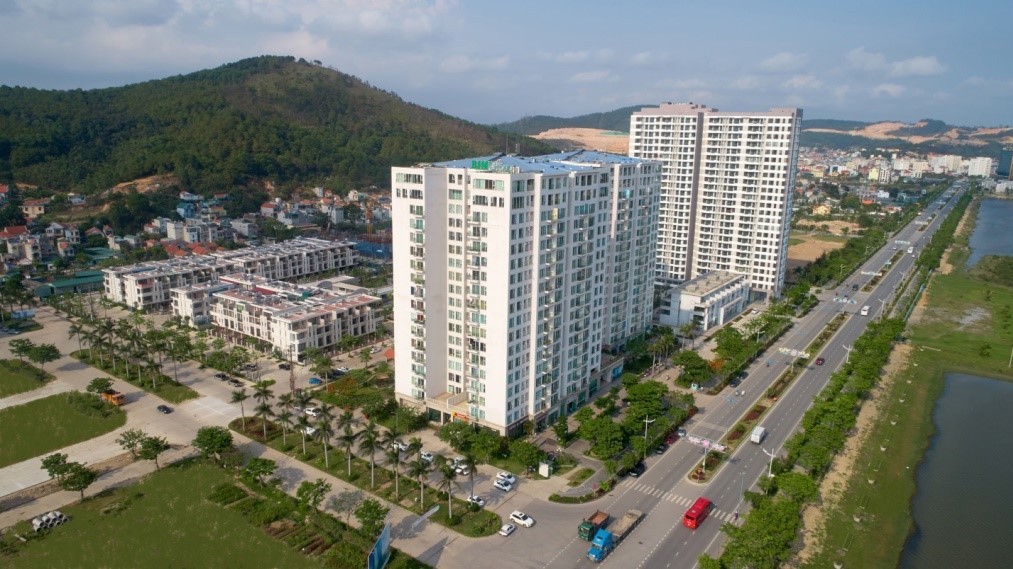 Dự án Greenbay Village được chủ đầu tư BIM Group chú trọng đến yếu tố "xanh" trong thiết kế với mật độ xây dựng chỉ chiếm 25% toàn diện tích.