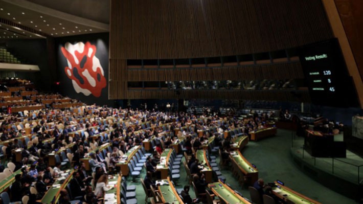 Đại hội đồng Liên hiệp quốc trong cuộc bỏ phiếu nghị quyết lên án bạo lực của Israel nhằm vào dân thường Palestine ngày 13/6 - Ảnh: Reuters.